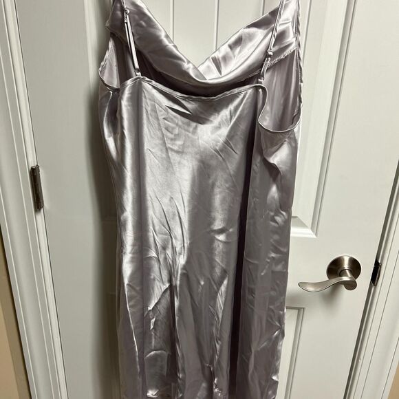 Vintage Bebe Silver Metallic Cowl Neck Slip Dress Nightie Made in the USA Sz XL - Picture 4 of 4